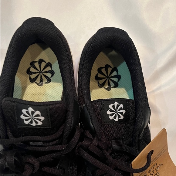 Nike Tanjun Black and White Sneakers - Picture 3 of 6